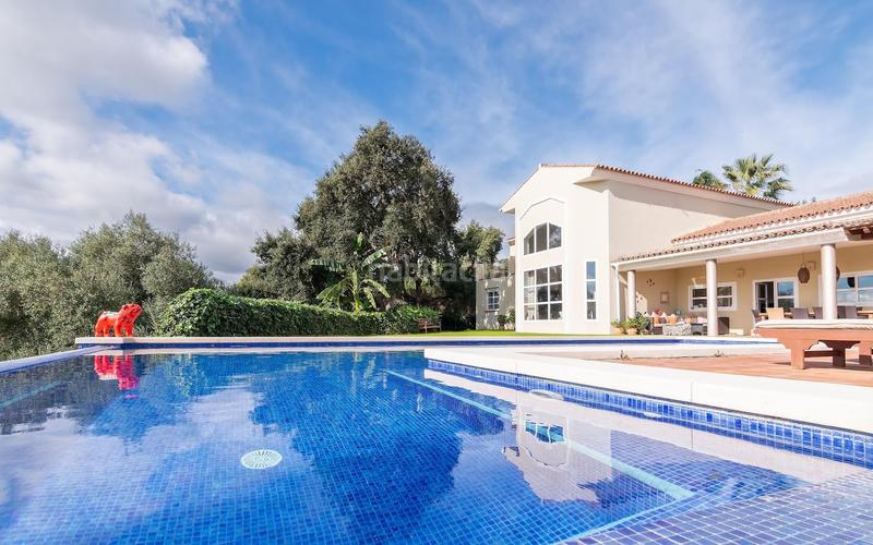 Foto 04d7a815-a265-43ba-919c-d58c96b9c396. Casa amb aparcament piscina a Sotogrande alto Sotogrande