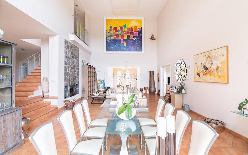 Foto 5ef1835c-f7b9-4ae6-88b6-1ffe2c5e83f8. Casa amb aparcament piscina a Sotogrande alto Sotogrande