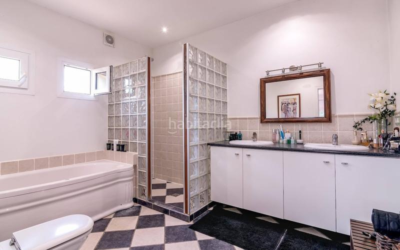 Foto d82b18ba-7f01-488c-aa09-554cbf18babf. Casa amb aparcament piscina a Sotogrande alto Sotogrande