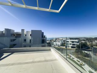 Apartament a Maria de zayas 1. Apartamento de 2 dormitorios en casares playa, casares, málaga
