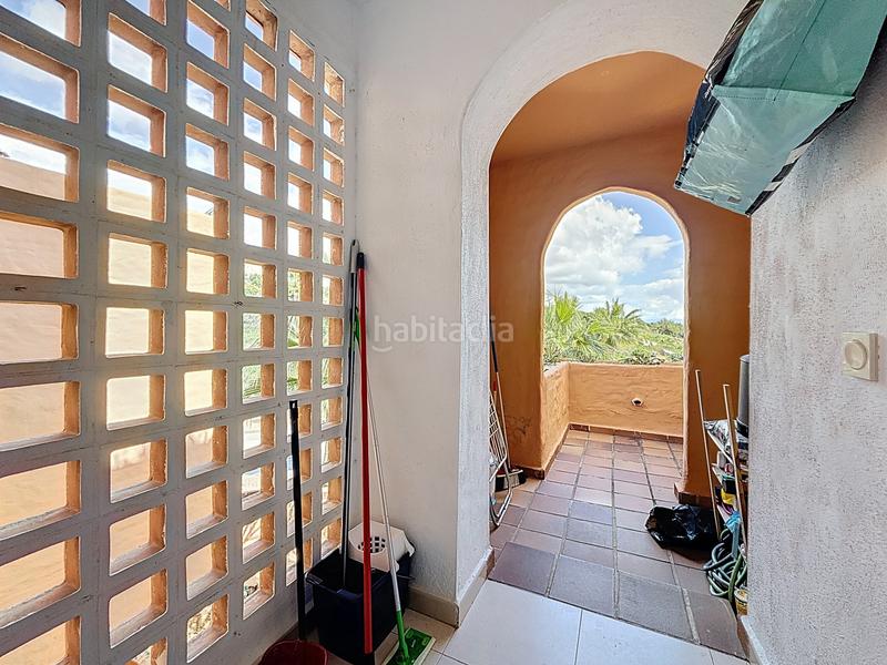 Foto bcc9be31-cf5f-4b38-91cf-97a4d19dd80c. Apartamento  con vistas al mar en conocida urbanización, en Manilva