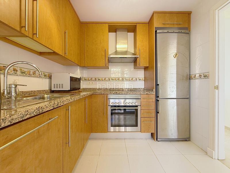 Foto e2ab30b9-3410-444c-9669-4a6628444c74. Apartamento  con vistas al mar en conocida urbanización, en Manilva