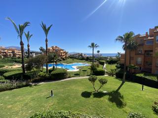 Appartement à El Castillo. Exclusivo apartamento en los granados de duquesa, urbanización e