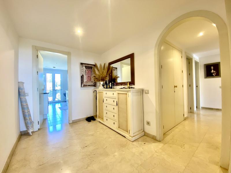 Foto c6b5e5a5-2a06-4666-a717-a98ec23ab1d0. Appartement avec parking piscine dans El Castillo Manilva