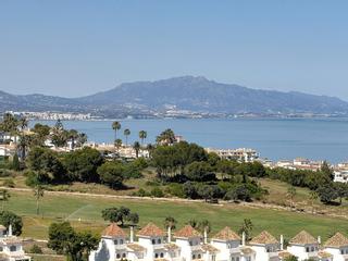 Attico in El Castillo. Impresionante ático orientado al este con vistas panorámicas al