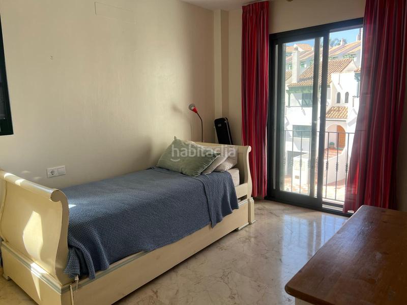 Foto c24ded71-e083-4edf-80c4-b0991c76120b. Casa aparellada amb aparcament piscina a El Castillo Manilva