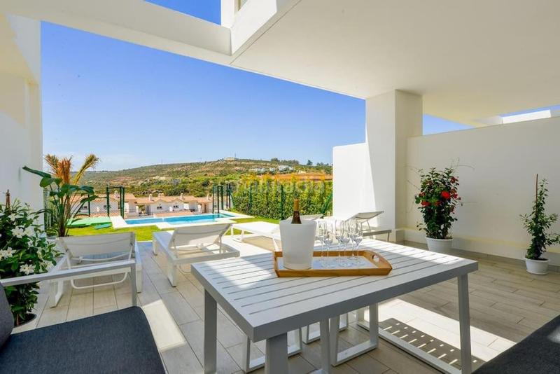 Foto 4fa2fa73-f302-43ea-8334-214174ad98b3. Casa adosada villa exclusiva bahia de las rocas, , málaga costa del sol en Manilva
