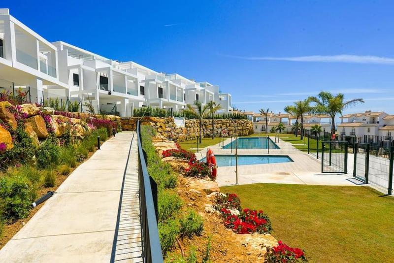 Foto 6e1b5499-cab1-46a6-b32b-d7788024bc74. Casa adosada villa exclusiva bahia de las rocas, , málaga costa del sol en Manilva