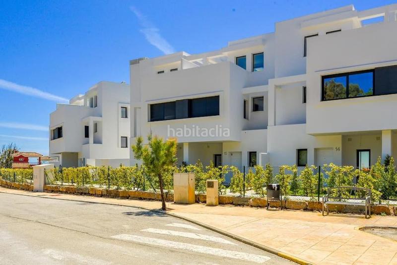 Foto df263eb8-d929-491a-b02e-f2a74ecde8c2. Casa adosada villa exclusiva bahia de las rocas, , málaga costa del sol en Manilva