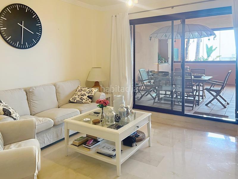 Foto 0dcdd547-d4d5-4642-9276-533b60907d8b. Planta baja exclusivo bajo elevado con terrazas, vistas y tranquilidad en Manilva