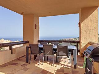 Ático en San Luis de Sabinillas. Ático de lujo con vistas panorámicas al mar , san luis dde sabin