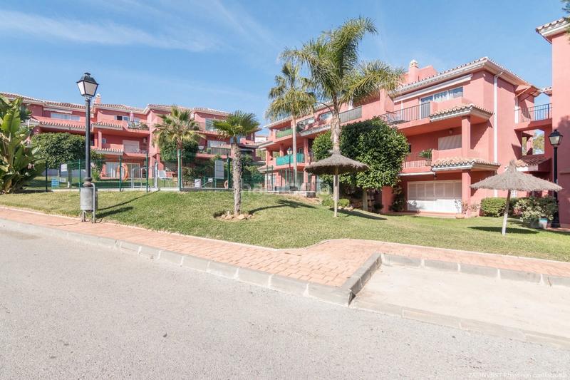 Foto 0059a3b1-0181-4147-a696-80e963e31f40. Attique avec parking piscine dans Alcorrín Manilva