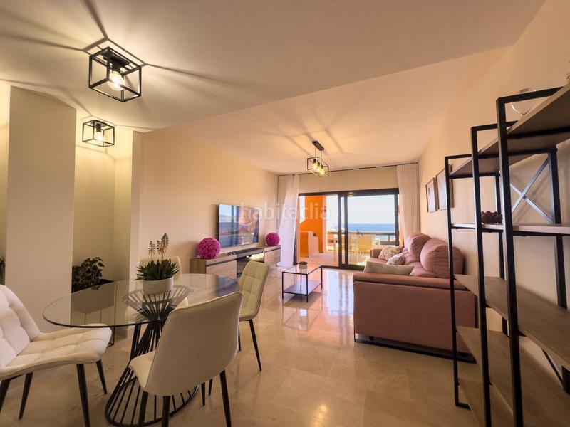 Foto 86266e39-9571-456f-901a-ff2455a3b175. Apartament amb calefacció aparcament piscina a Puerto de la Duquesa Manilva