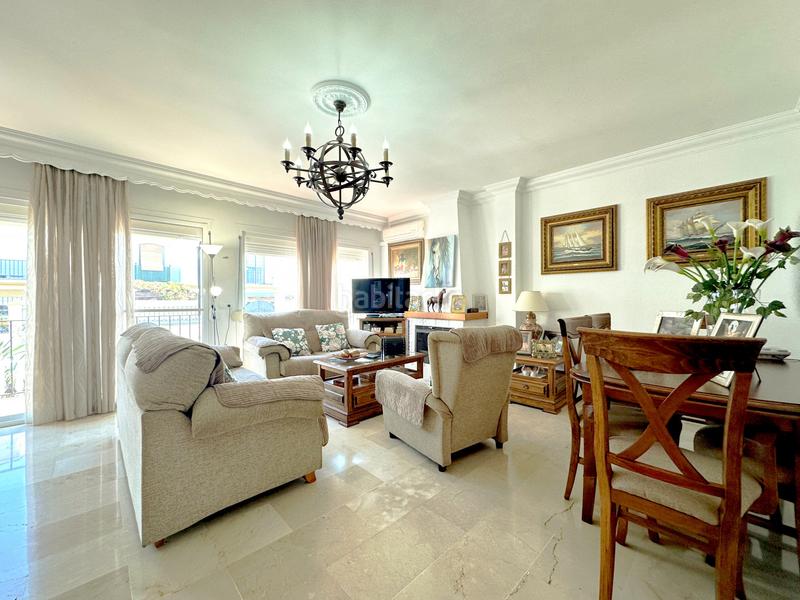 Foto 68c1054f-f2b5-4eba-9efd-06d4aaf7222f. Casa a schiera in estebbuna 323 in Zona Calvario Estepona