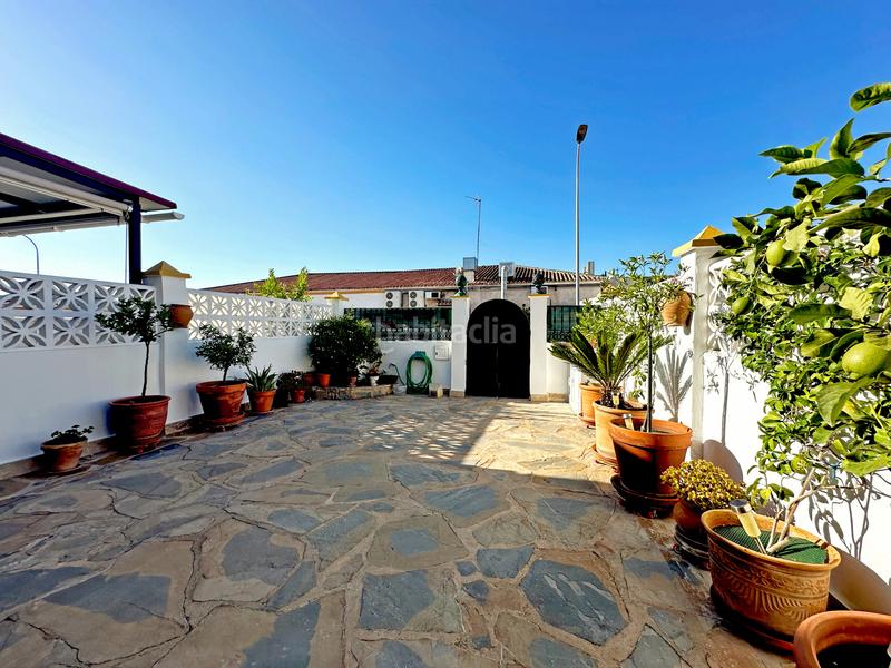 Foto 87ddfa68-d85b-4095-b881-4a8257400fd5. Casa a schiera in estebbuna 323 in Zona Calvario Estepona