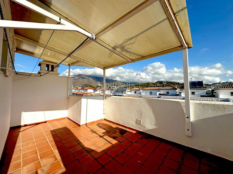 Foto 9c70e3f5-1933-4b18-91af-b3ca58045ae5. Casa a schiera in estebbuna 323 in Zona Calvario Estepona