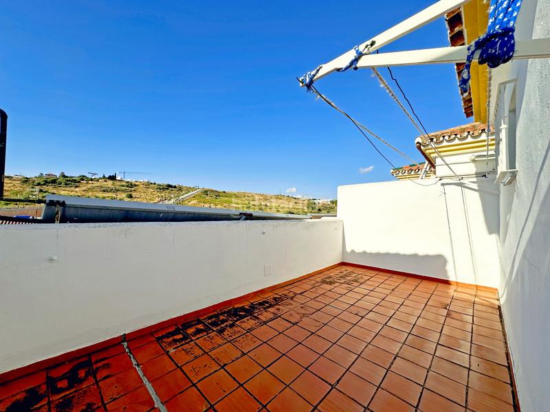 Foto b4fe56cd-25c2-4c6d-a04d-6a11710b555d. Casa a schiera in estebbuna 323 in Zona Calvario Estepona