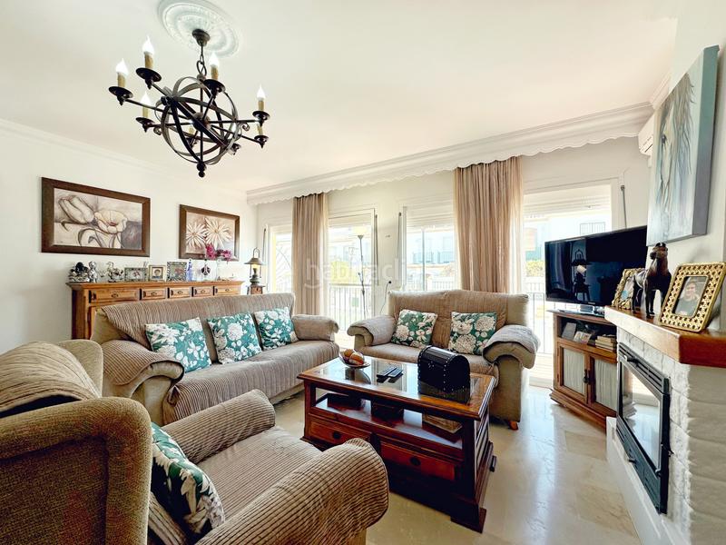 Foto db81e244-cbba-4236-aa53-bd0616018e74. Casa a schiera in estebbuna 323 in Zona Calvario Estepona