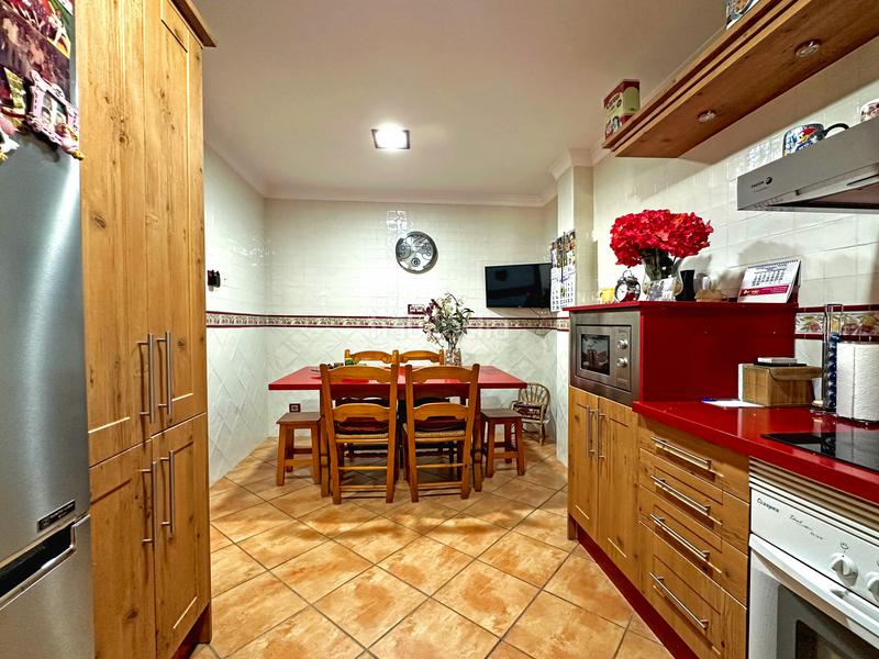 Foto e501e50e-a338-44e8-81ea-a1e79377e5b0. Casa a schiera in estebbuna 323 in Zona Calvario Estepona