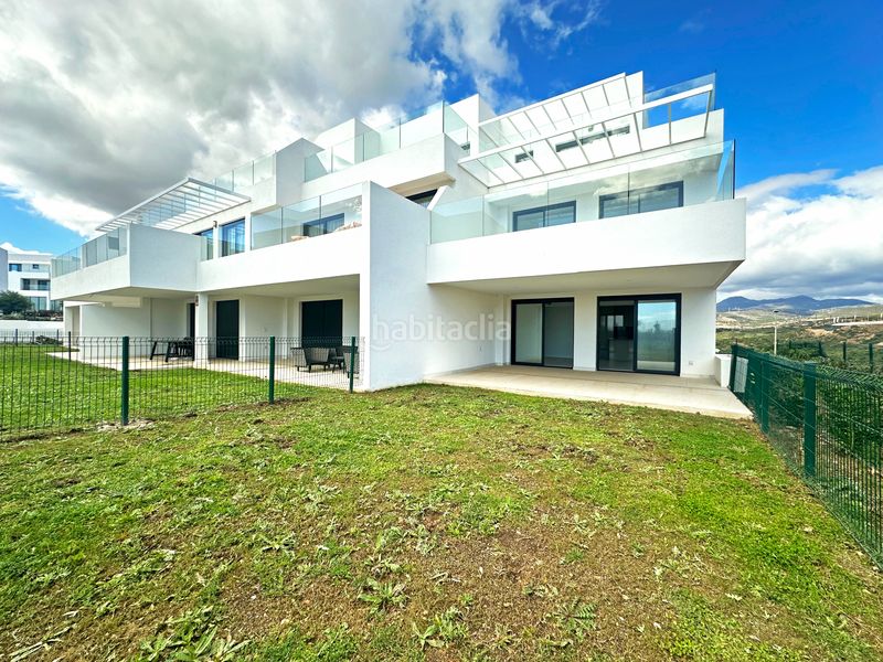 Foto c69154bf-6cdd-4c7d-9e7e-93afe3626329. Planta baixa amb aparcament piscina a bahía de Casares Casares