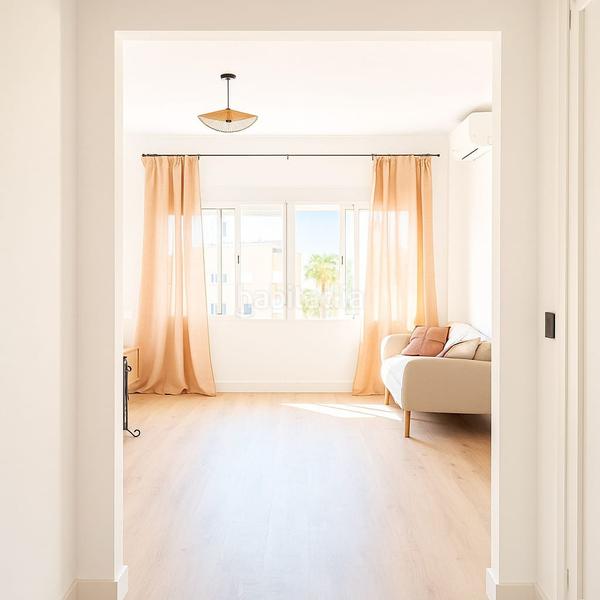 Foto f0197abb-7a31-4f00-9bc6-6b019208c56b. Piccolo appartamento con parcheggio piscina in La Concha - Resina Golf Estepona