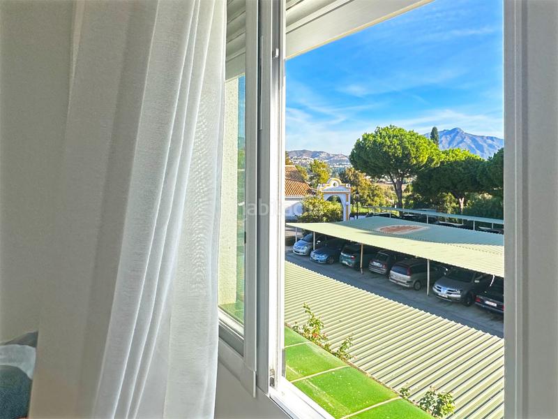 Foto 0334e6b5-b678-4abb-a8af-27aca99d2b9a. Semi detached house with parking pool in Nueva Atalaya Estepona