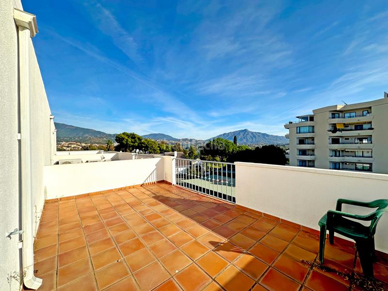 Foto 231b11ce-9e27-4373-96dd-3f1895d25b01. Semi detached house with parking pool in Nueva Atalaya Estepona
