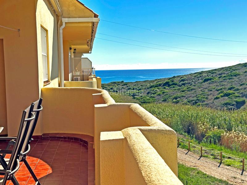 Foto 5fd089ef-31d8-4b68-9ff4-e3a638606431. Appartement mit parking pool in Alcorrín Manilva