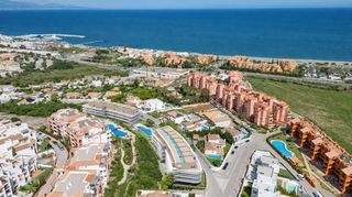 Appartement à El Castillo. Apartamento de obra nueva con terraza y vistas en los hidalgos,