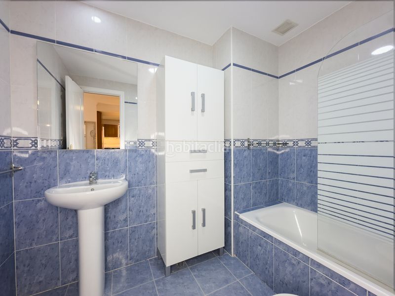 Foto 93f91279-5cba-4972-98d7-a8465b405f91. Apartamento  en primera linea de plaua. sabinillas en Manilva