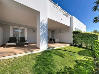 Planta baixa a Paraiso - Barronal. Planta baja con jardin, estepona