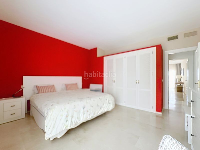 Foto 9f7dab9c-32a3-49cc-b460-ccafe203d1e2. Apartament amb aparcament a El Castillo Manilva