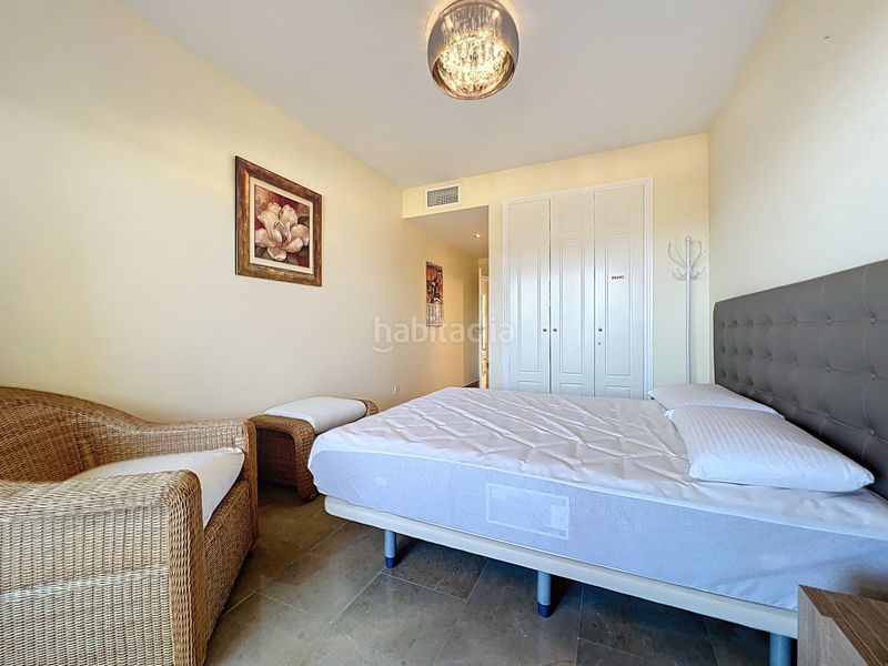 Foto 0d875516-949e-45c5-8608-53f4d968c332. Apartament amb aparcament piscina a La Duquesa Manilva