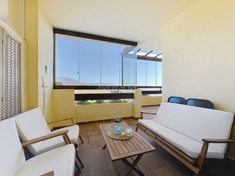 Foto 37337af1-b8ff-4c0e-aa3f-cb92a5407492. Apartament amb aparcament piscina a La Duquesa Manilva