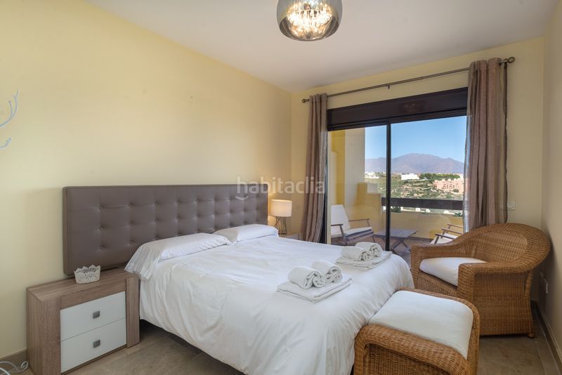 Foto 4b21f4e9-b5db-47c2-ae82-a706695231e4. Apartament amb aparcament piscina a La Duquesa Manilva