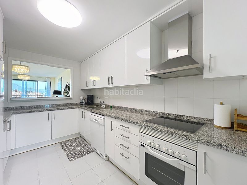 Foto 508cd5aa-68eb-485a-987f-1d457f19e0f8. Apartament amb aparcament piscina a La Duquesa Manilva