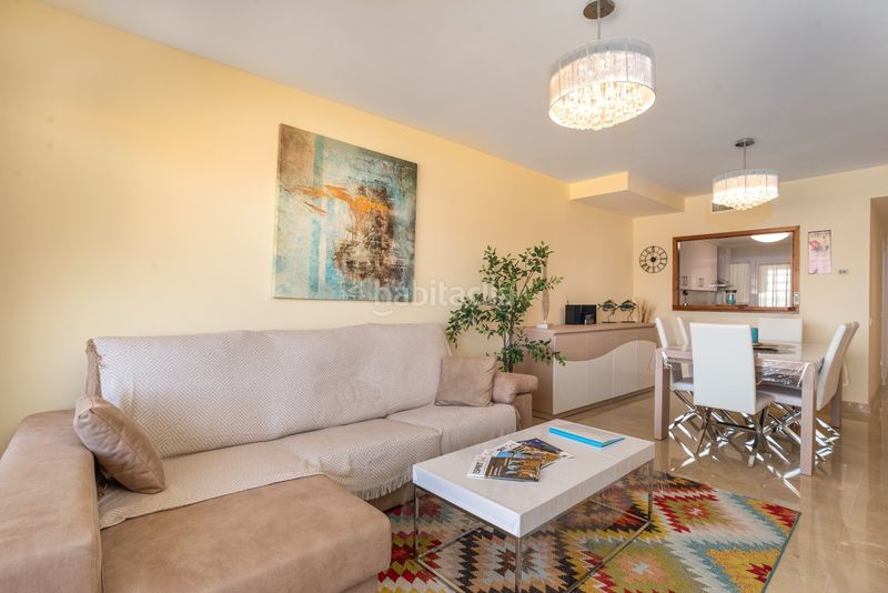 Foto 5842149f-7fa9-466a-ae60-7e335be7637e. Apartament amb aparcament piscina a La Duquesa Manilva