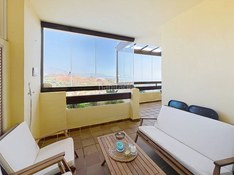 Foto b695ed75-8fab-44e8-8bd9-e710489540dd. Apartament amb aparcament piscina a La Duquesa Manilva