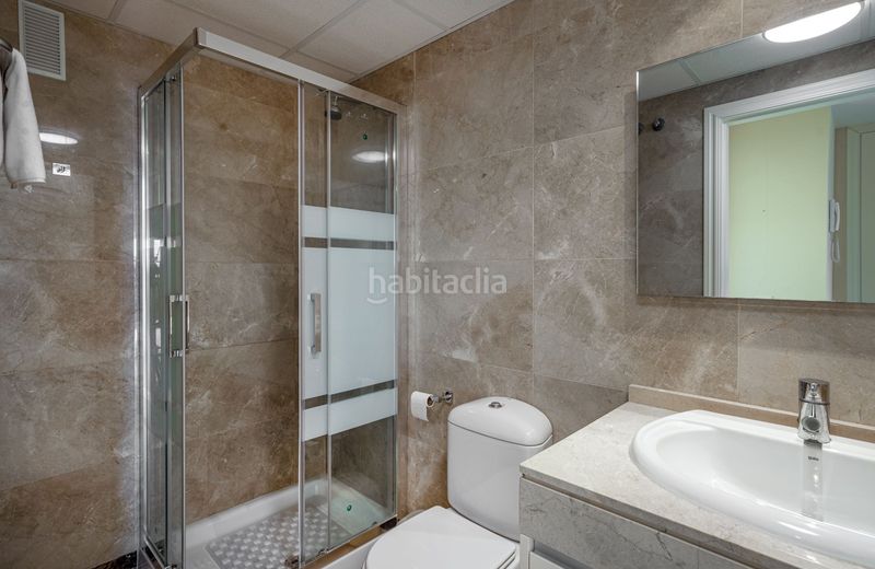 Foto d4823281-cd4b-431e-bea7-8ad24ec30362. Apartament amb aparcament piscina a La Duquesa Manilva
