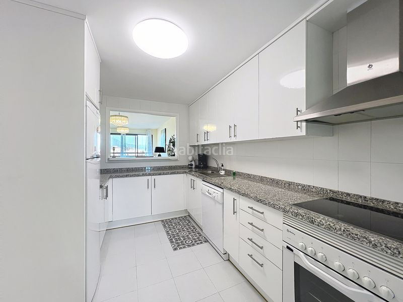 Foto e795d36c-f412-4c71-bb5d-4fc72f32632d. Apartament amb aparcament piscina a La Duquesa Manilva