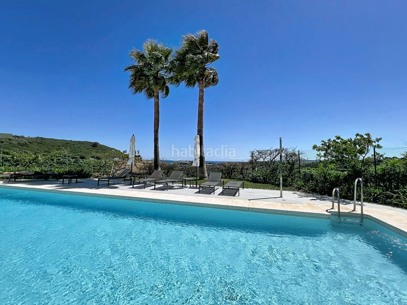Foto 5b8dda00-b6ab-486e-b40c-5c7f2a6ac29f. Àtic amb calefacció aparcament piscina a Casares golf - Casares del sol Casares