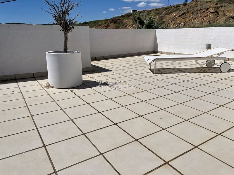 Foto f47c6d5d-f2f2-432b-8c93-927cf95c158e. Àtic amb calefacció aparcament piscina a Casares golf - Casares del sol Casares
