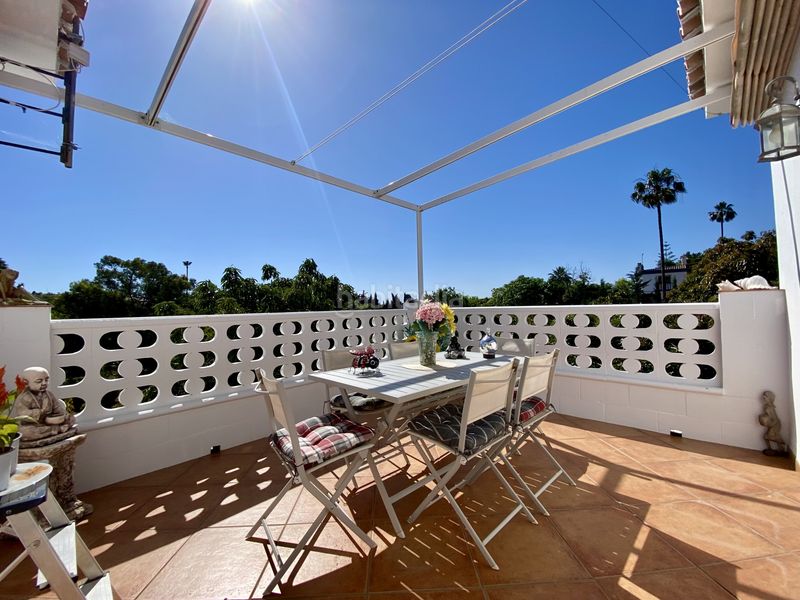 Foto a906ab9b-6f80-4b1f-9b3b-7d3358b0763e. Masia amb aparcament piscina a Los Llanos Estepona