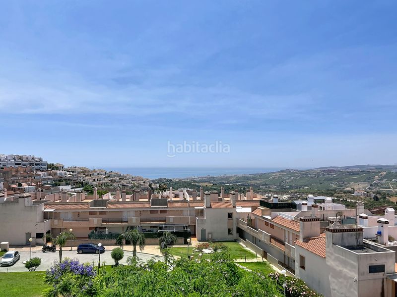 Foto d98bf139-7b9f-4591-be24-3667f17a01e9. Àtic amb aparcament piscina a Doña Julia Golf Casares