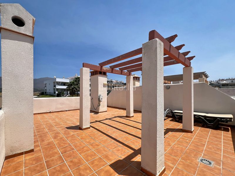 Foto ec0cb90e-3bf7-49c8-8622-c9bd37a7ea2f. Àtic amb aparcament piscina a Doña Julia Golf Casares