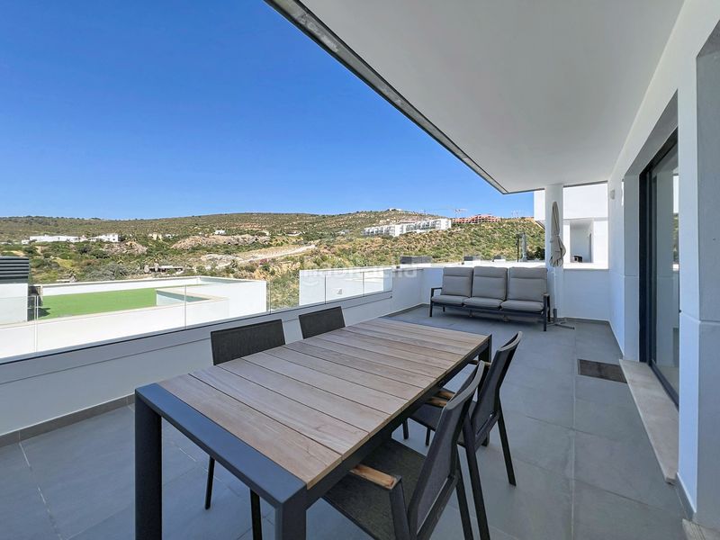 Foto a86d1da9-26ef-4664-84c3-e9da181a6bfb. Casa adossada amb aparcament piscina a Chullera Manilva