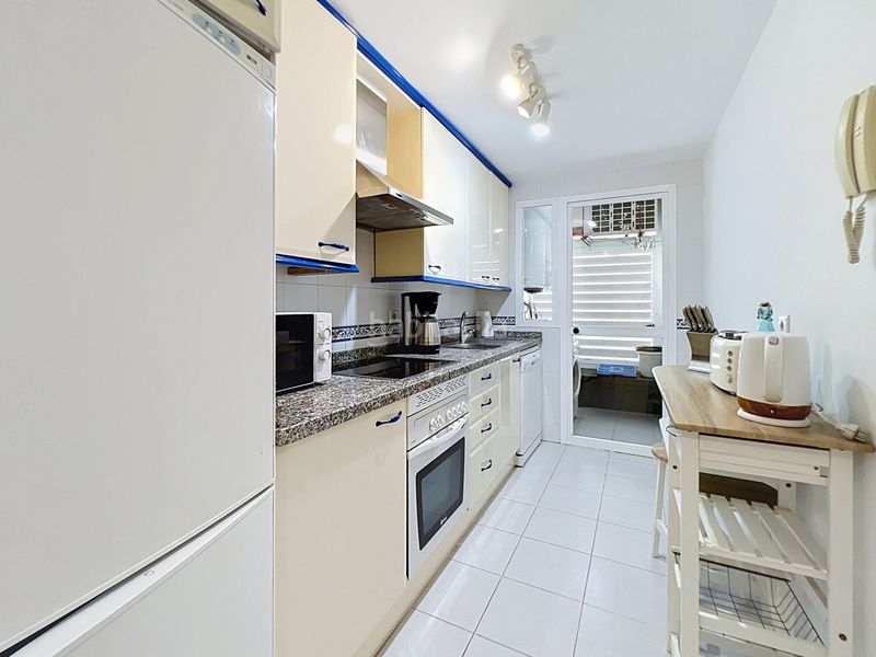Foto 91df1ecf-a3eb-4fff-b9f1-c2383e494210. Apartament amb aparcament piscina a Puerto de la Duquesa Manilva
