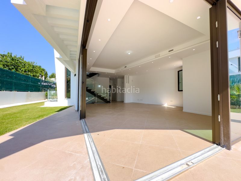 Foto 051656fe-0fde-4fc6-8225-0bb3b86bb309. Casa amb aparcament piscina a Nueva Atalaya Estepona