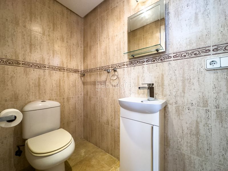 Foto fd403da4-8d63-4a7d-854b-b02d2b70b7e6. Casa adossada amb aparcament a Puerto de la Duquesa Manilva