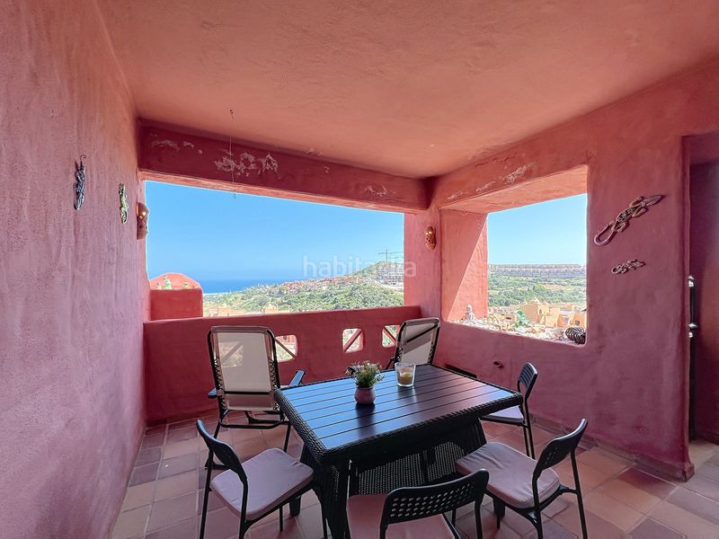 Foto 160ef681-a62d-4e1c-8dc9-45a62315d314. Apartament amb aparcament piscina a San Luis de Sabinillas Manilva